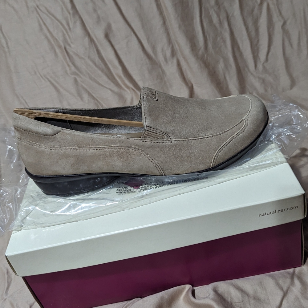 Brand New Tan Naturalizer Flats